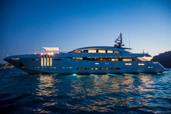 New photos of the striking VELLMARI’ yacht by Rossinavi