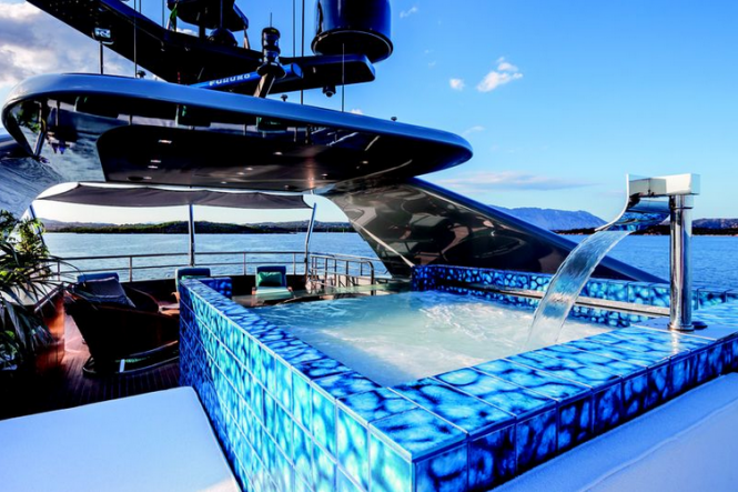 NAMELESS superyacht - Spa Pool pool NAMELESS superyacht - Spa Pool pool