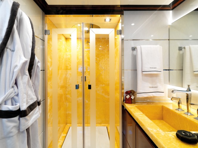 Nameless Yacht - Bathroom Nameless Yacht - Bathroom