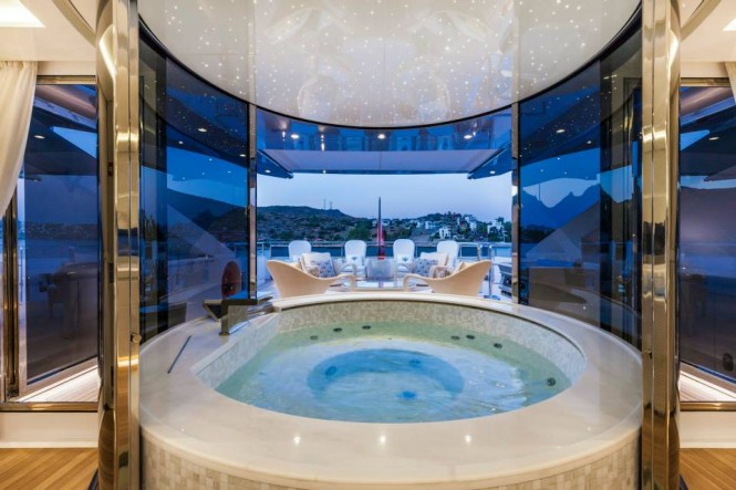 Vellmari yacht - Spa Pool - Copyright- Alberto Cocchi