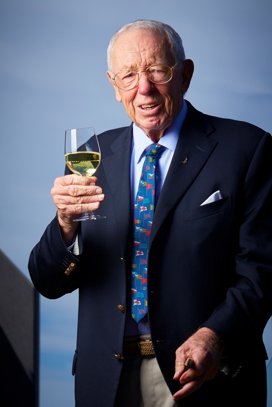 Mr Bob Oatley