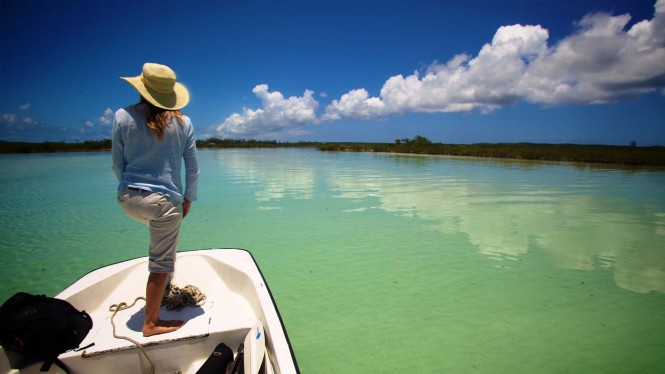 BAHAMAS LUXURY YACHT CHARTER