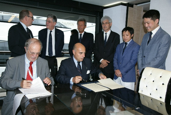 Prince Albert II of Monaco Foundation and RINA sign partnership agreement aboard Benetti motor yacht OCEAN PARADISE