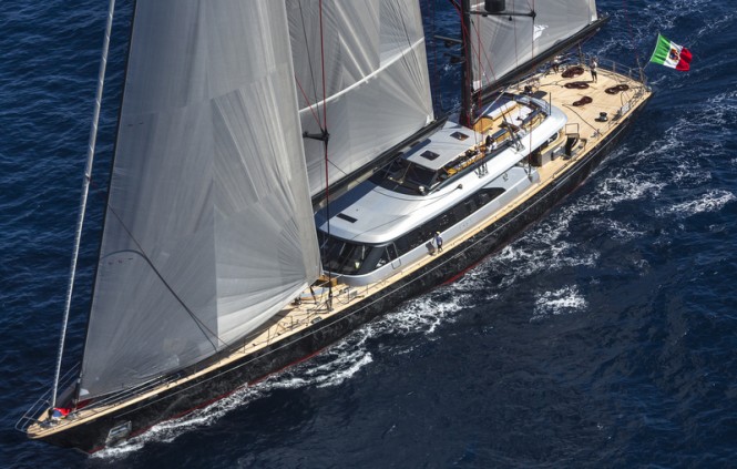 Seahawk superyacht - upview Seahawk superyacht - upview