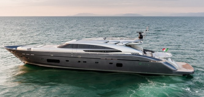 New photos of AB116 motor yacht ECRIDER released by Fipa Group