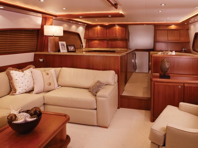 Bertram 70 Yacht - Interior Bertram 70 Yacht - Interior
