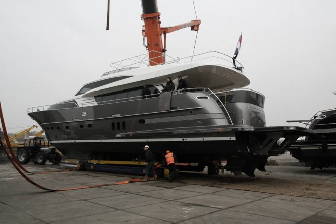 Luxury yacht Continental III 26.00 RPH Luxury yacht Continental III 26.00 RPH