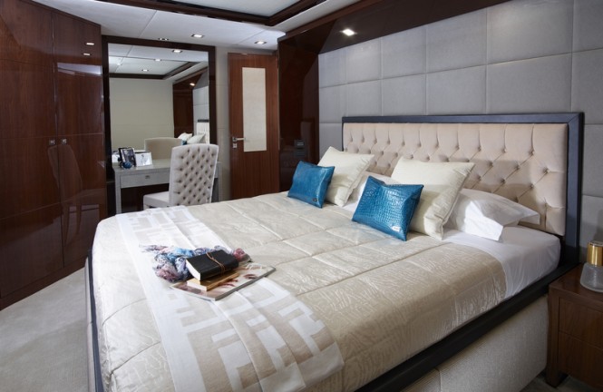 Princess 32M Yacht - Port Aft Cabin