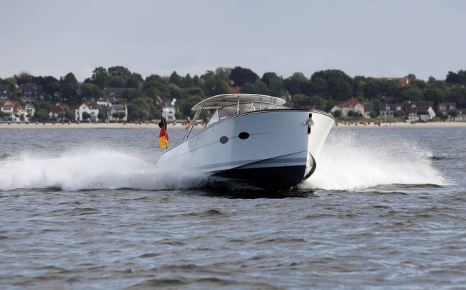 KNIERIM Runabout 36 superyacht tender - front view KNIERIM Runabout 36 superyacht tender - front view