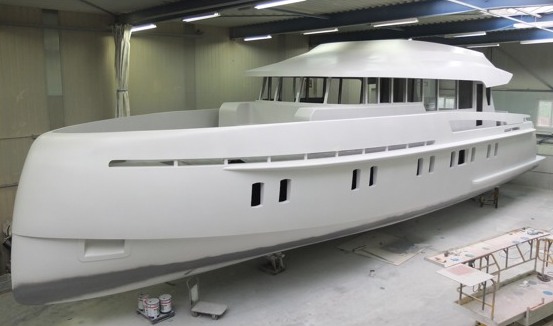 Hull of Storm S-78 Yacht to be fully prepared for painting next week