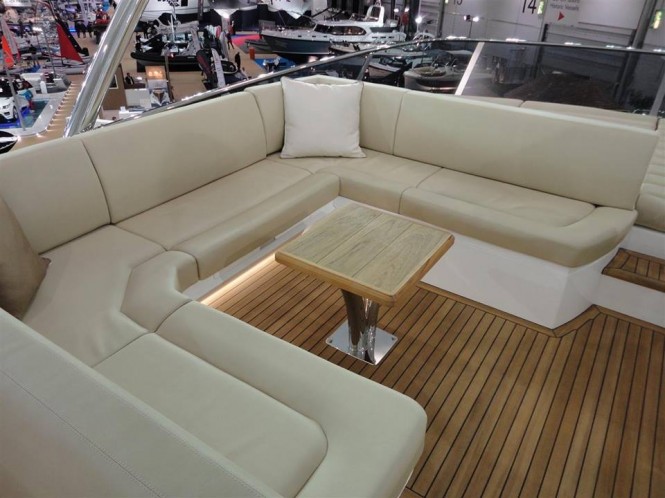 Aboard Sunseeker 75 Yacht Aboard Sunseeker 75 Yacht