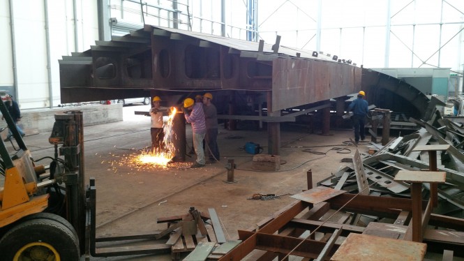 Update on Columbus Classic 68m mega yacht Hull C04 under construction at Palumbo