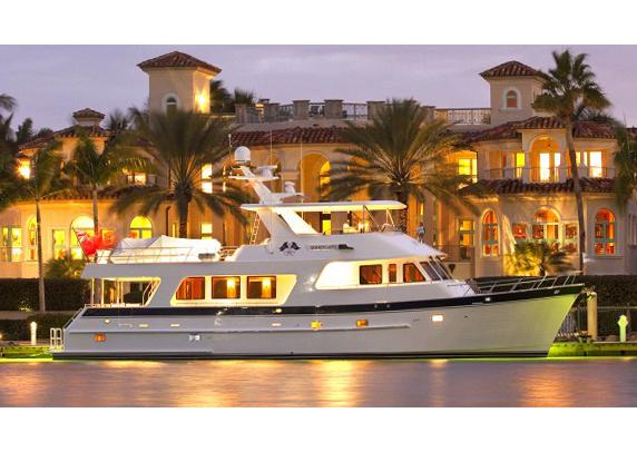 Motor Boat Award 2014 for Outer Reef 700 Yacht