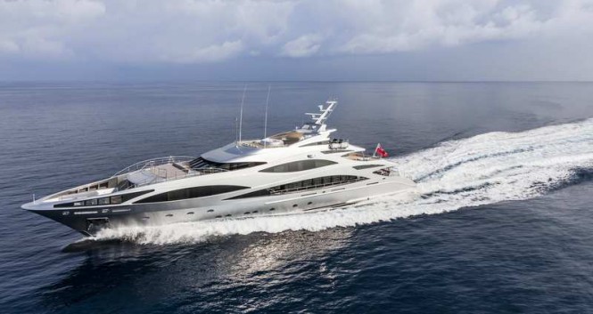Luxury yacht Panthera at full speed Luxury yacht Panthera at full speed
