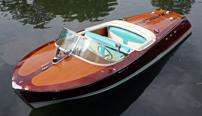 Riva Ariston ‘Lady Lina’ yacht tender to be auctioned at London Boat Show 2014