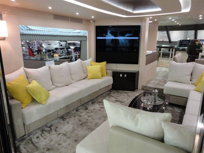 Sunseeker 75 Yacht - Saloon Sunseeker 75 Yacht - Saloon