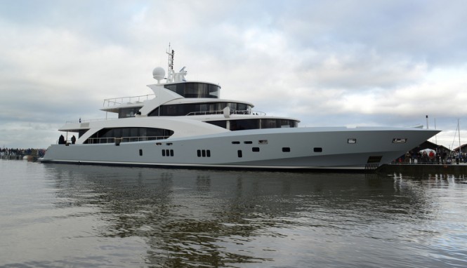 Couach launches second 5000 Fly motor yacht BELONGERS