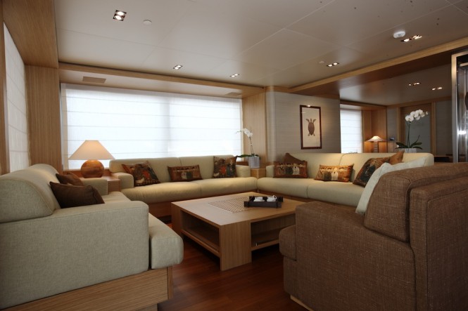 Salon Super Yacht Exuma - Photo courtesy of Perini Navi Salon Super Yacht Exuma - Photo courtesy of Perini Navi