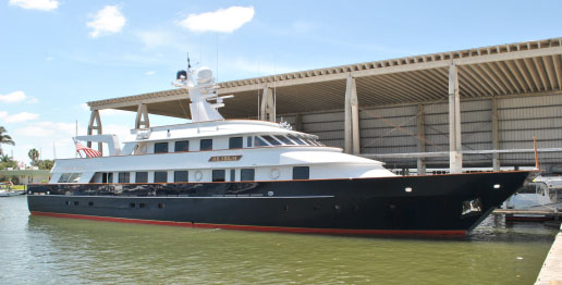 Derecktor Florida completes refit of 1984 137ft Hakvoort motor yacht HILARIUM