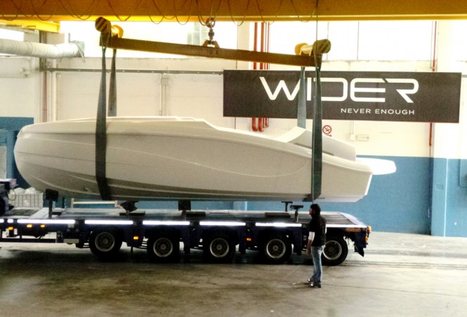 Arrival of WIDER 32 yacht tender hull Arrival of WIDER 32 yacht tender hull