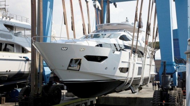 Luxury yacht Azimut Grande 95RPH Luxury yacht Azimut Grande 95RPH