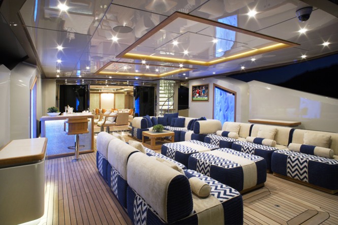 9 Palmer Johnson PJ210 yacht Lady M - Main Deck Palmer Johnson PJ210 yacht Lady M - Main Deck