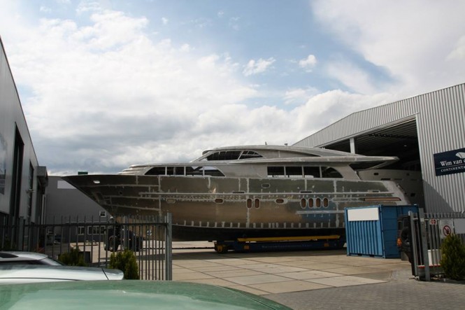 Photos of New Wim van der Valk Continental III 25.00 RPH Yacht Hull