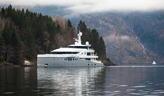 Luxury charter yacht EVENT Luxury charter yacht EVENT