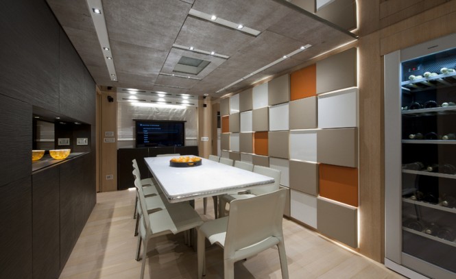 Motor yacht SL96 Special Edition - Dining Motor yacht SL96 Special Edition - Dining