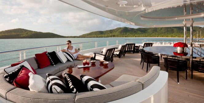 Mega yacht INVICTUS - Exterior - Photo by Jeff Brown Mega yacht INVICTUS - Exterior - Photo by Jeff Brown