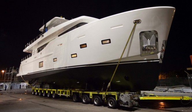 Photos from night transport of first CdM Nauta Air 86′ motor yacht YOLO