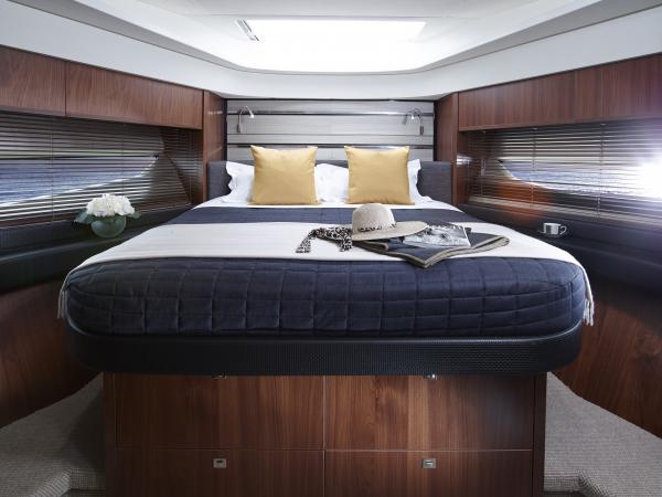 S72 Yacht - Forward Cabin
