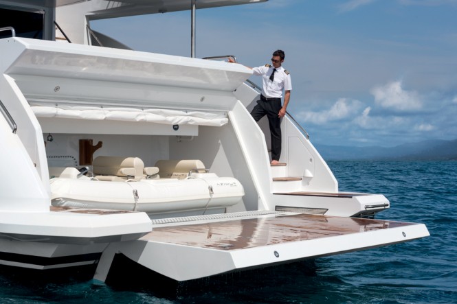 Azimut Grande 95RPH Yacht - Garage Azimut Grande 95RPH Yacht - Garage