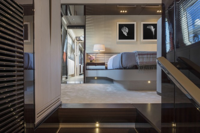 Azimut Grande 95RPH yacht - master cabin_ Azimut Grande 95RPH yacht - master cabin