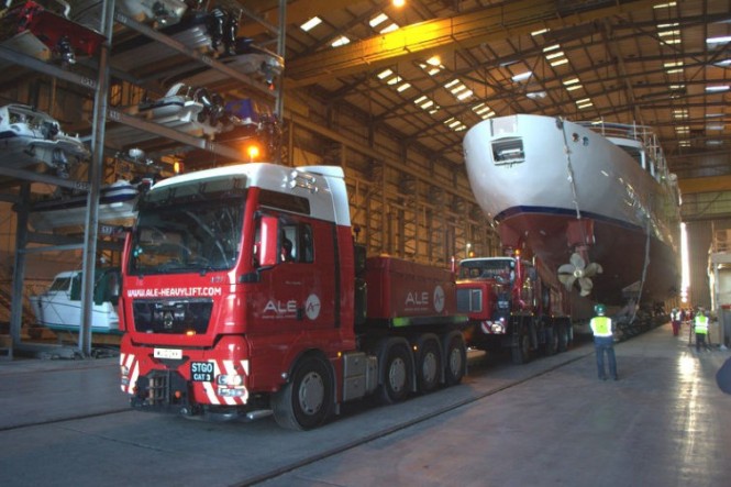 Departure of newly refitted 65m classic motor yacht SHEMARA from Trafalgar Wharf