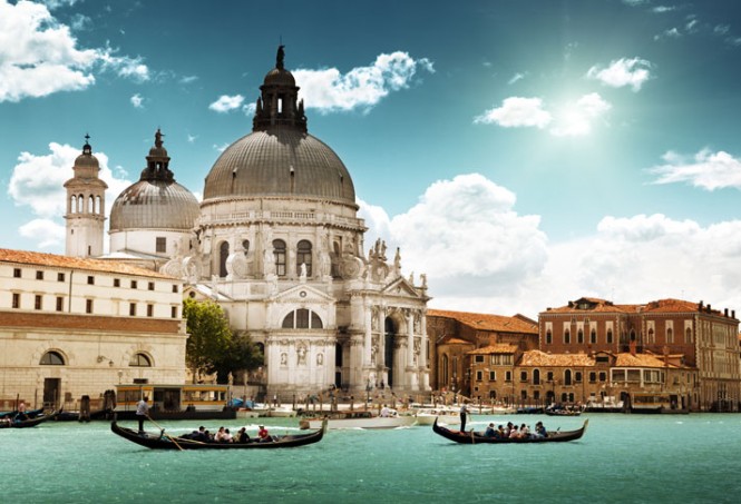 Dining in Venice on Italy Yacht Holiday with Charter Yacht STARFIRE