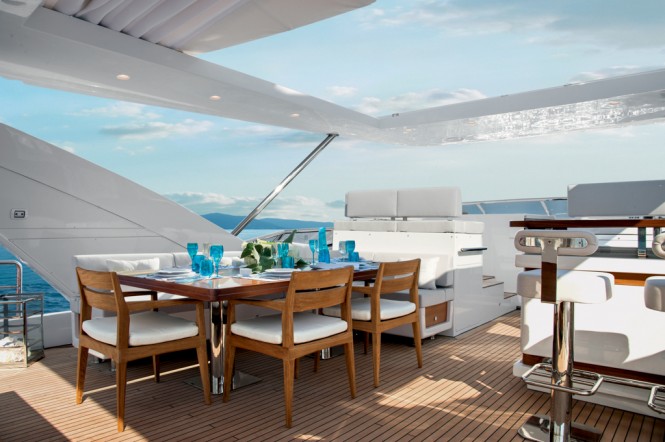 Luxury Yacht Azimut Grande 95RPH Flybridge Luxury Yacht Azimut Grande 95RPH Flybridge