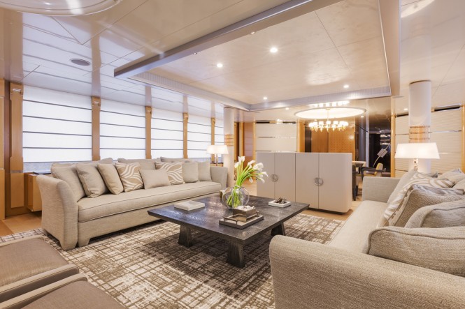 Superyacht Amore Mio 2 - Saloon Superyacht Amore Mio 2 - Saloon
