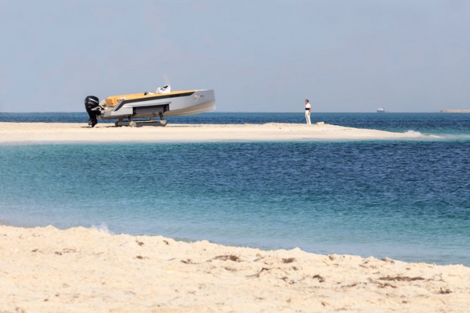 Iguana 29 luxury yacht tender on land Iguana 29 luxury yacht tender on land