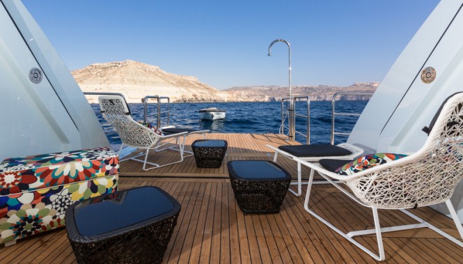 Ocean Paradise Yacht - Beach Area Ocean Paradise Yacht - Beach Area