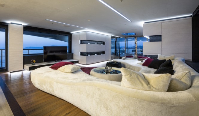 Super yacht Ocean Paradise - Main Saloon Super yacht Ocean Paradise - Main Saloon