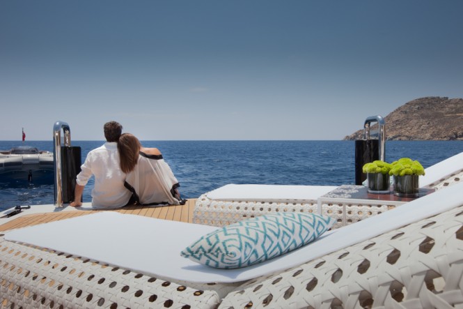 CRN Super Yacht SARAMOUR CRN Super Yacht SARAMOUR