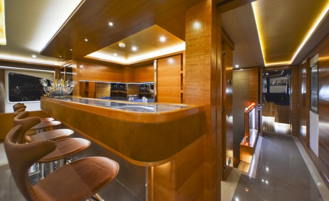 Majesty 135 superyacht - Upper Deck Bar Counter Majesty 135 superyacht - Upper Deck Bar Counter