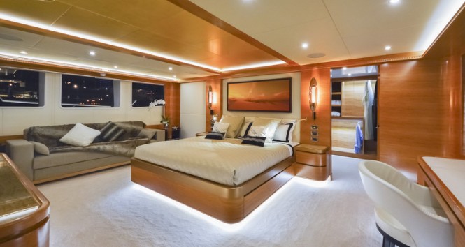Motor yacht Majesty 135 - Owners Stateroom Motor yacht Majesty 135 - Owners Stateroom