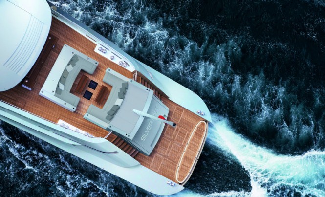SILVER FAST Yacht - aft view SILVER FAST Yacht - aft view