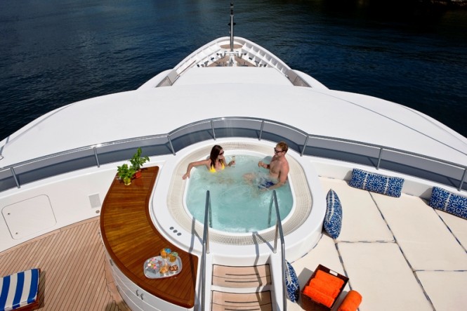 Relaxing aboard superyacht Blue Moon - Sundeck Spa Pool Relaxing aboard superyacht Blue Moon - Sundeck Spa Pool