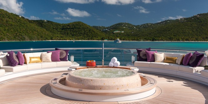 Solandge Yacht - Spa Pool at top deck - Photo by Klaus Jordan Solandge Yacht - Spa Pool at top deck - Photo by Klaus Jordan
