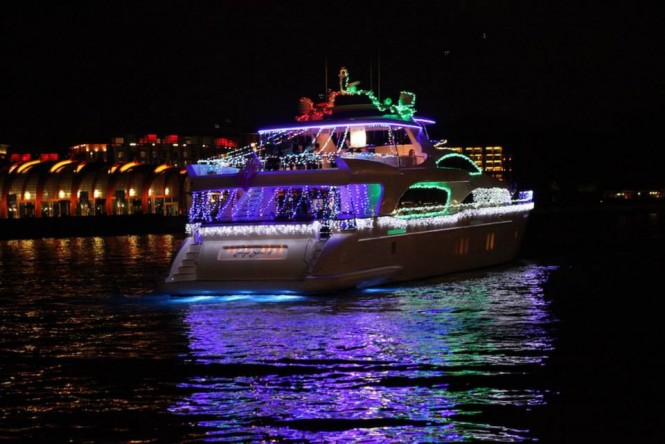 Luxury motor yacht Hye Seas II underway