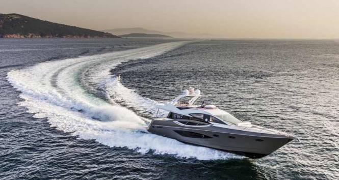 Numarine 70 Flybridge Yacht - side view