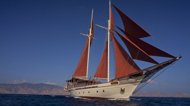 Phinisi charter yacht Si Datu Bua Phinisi charter yacht Si Datu Bua